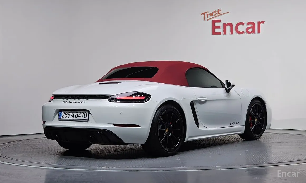 Фото 2 - Porsche 718