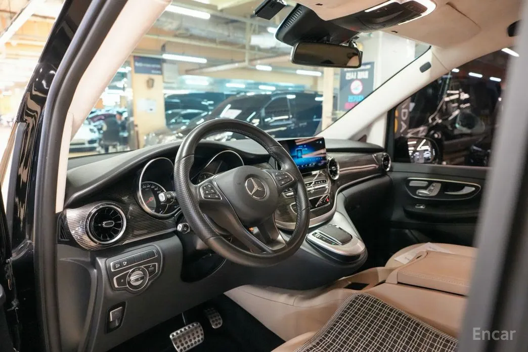 Фото 11 - Mercedes-Benz V-Class