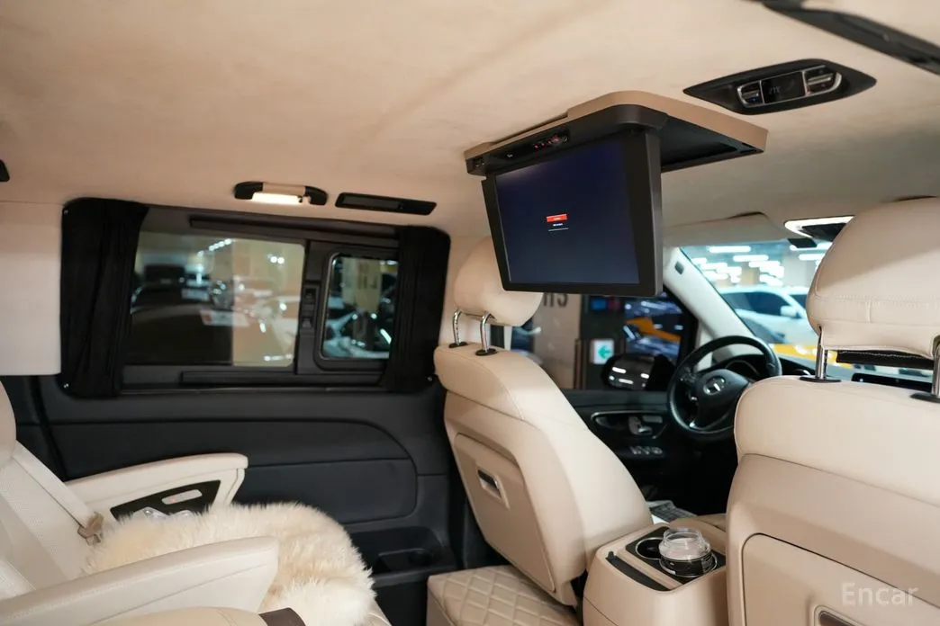 Фото 14 - Mercedes-Benz V-Class