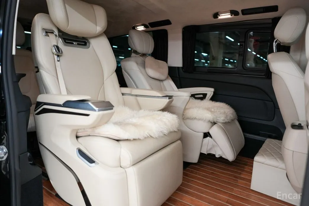 Фото 17 - Mercedes-Benz V-Class