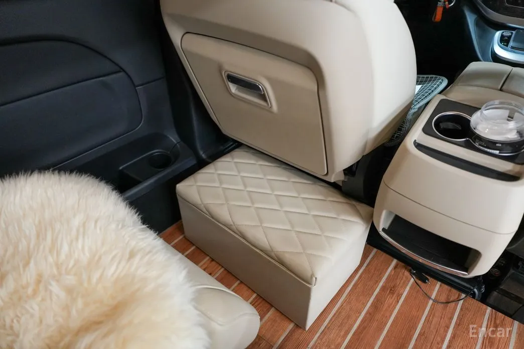 Фото 19 - Mercedes-Benz V-Class