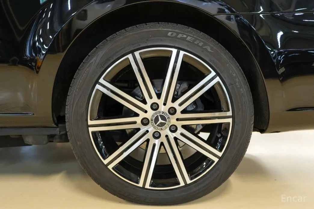 Фото 20 - Mercedes-Benz V-Class