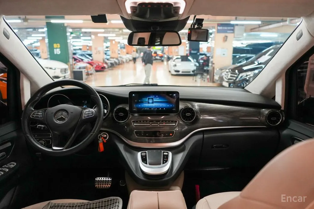 Фото 5 - Mercedes-Benz V-Class