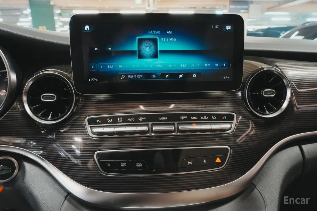 Фото 9 - Mercedes-Benz V-Class