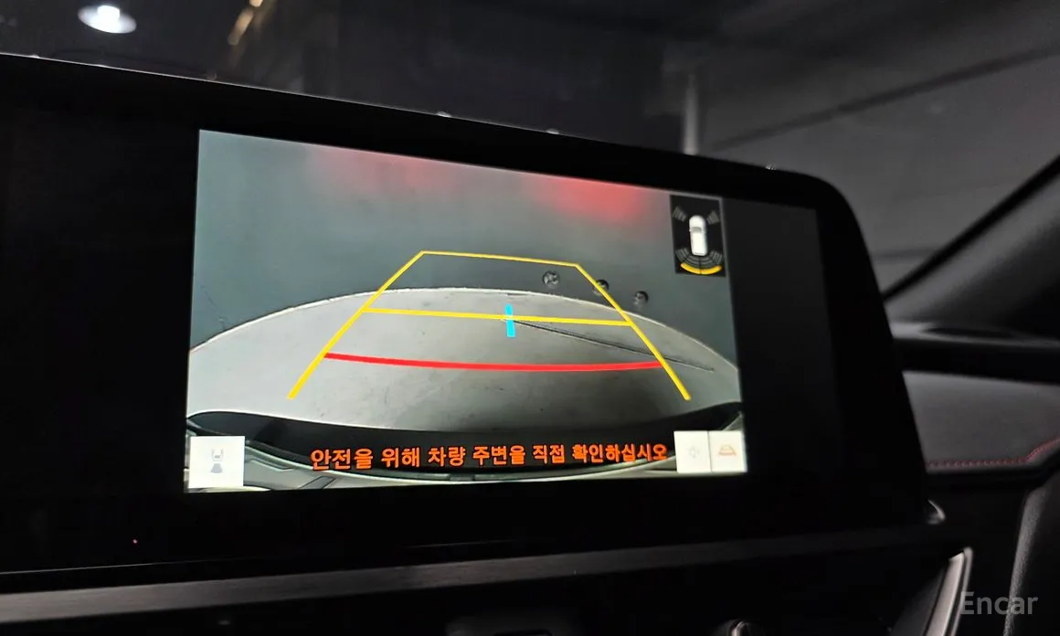 Фото 15 - Lexus UX