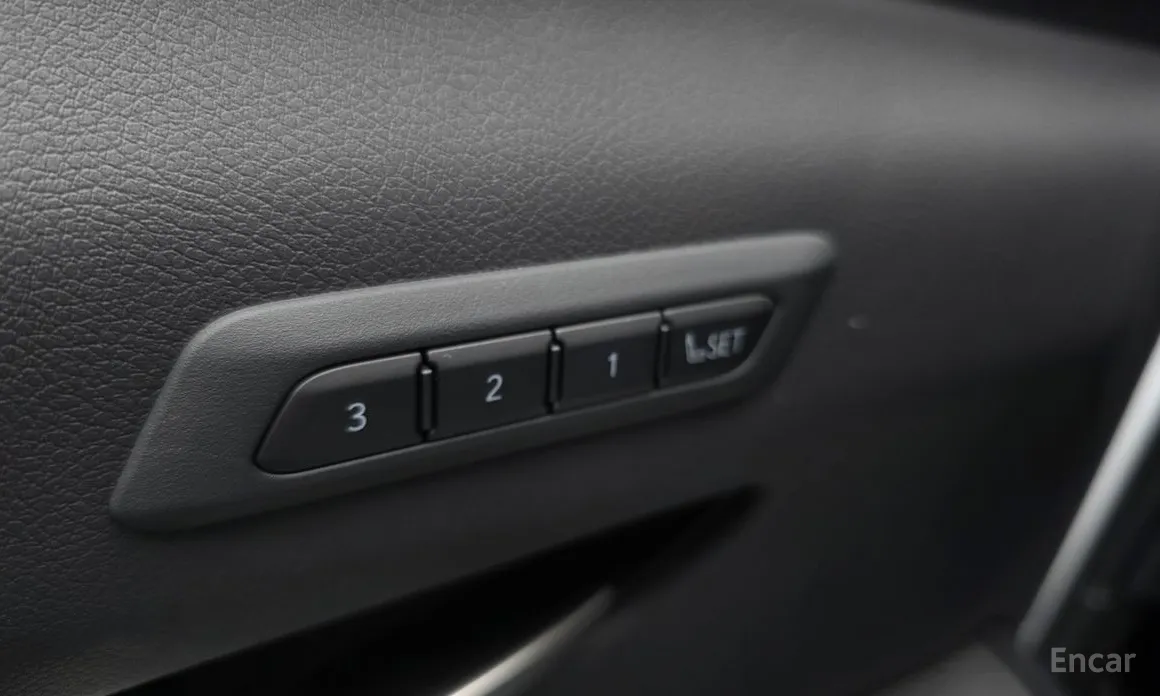 Фото 16 - Lexus UX