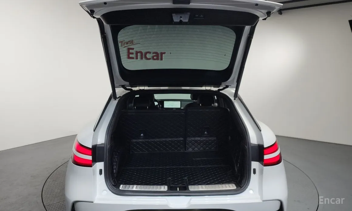 Фото 20 - Genesis GV60