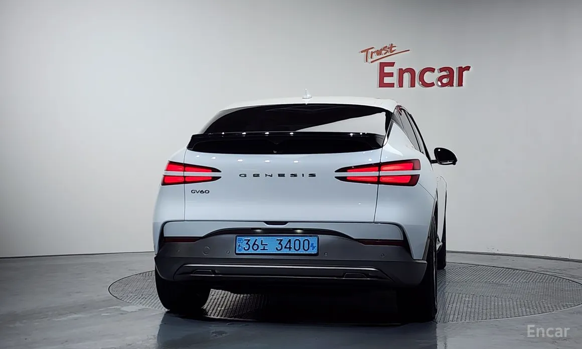 Фото 4 - Genesis GV60