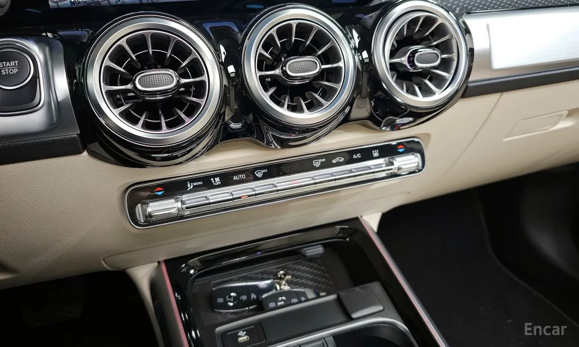 Фото 17 - Mercedes-Benz EQB