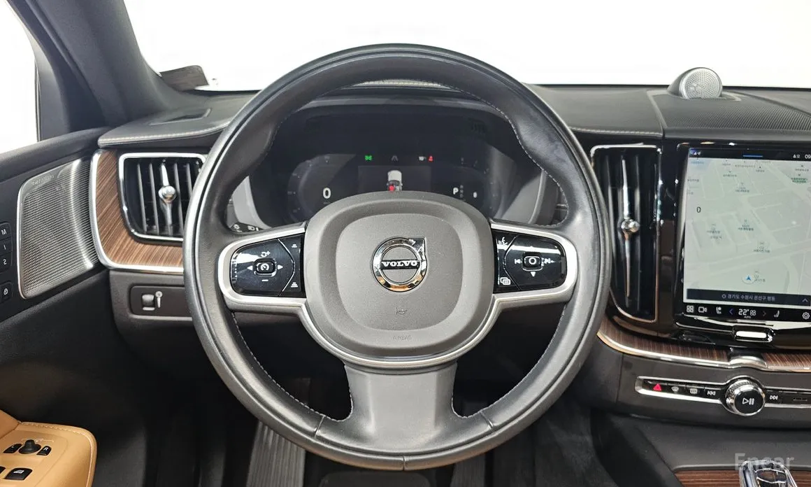 Фото 13 - Volvo XC60