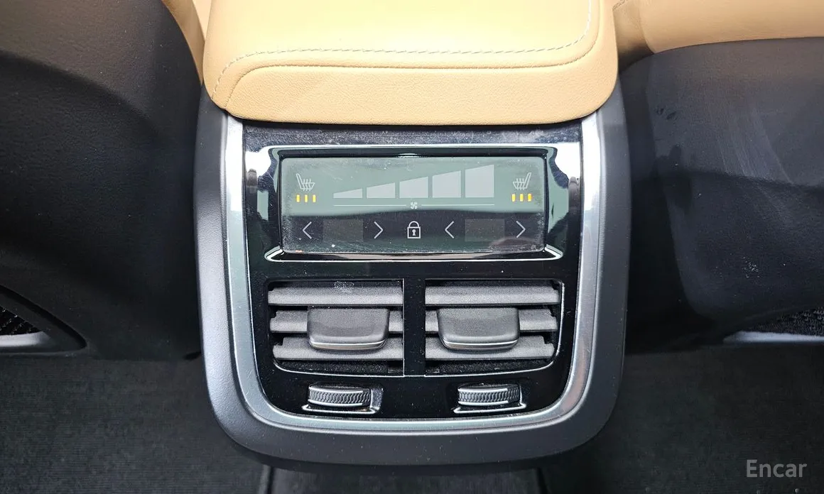 Фото 18 - Volvo XC60