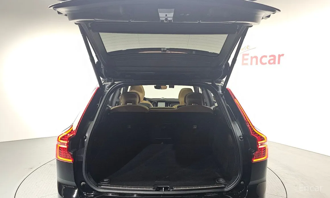 Фото 20 - Volvo XC60