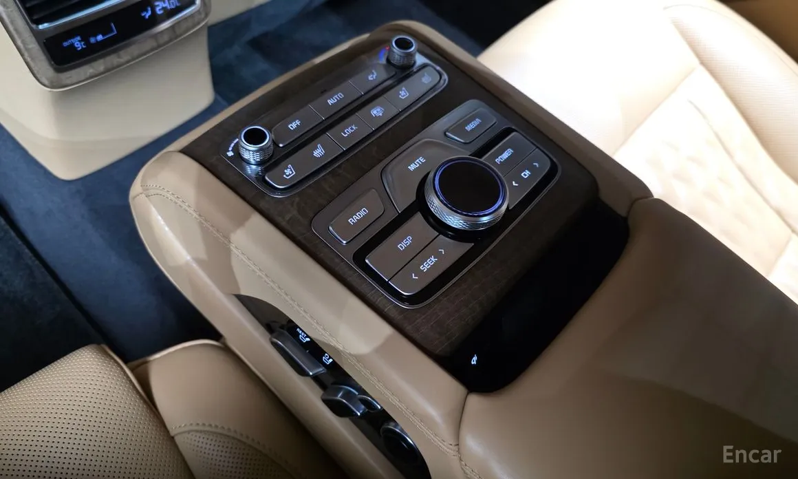 Фото 18 - Kia K9