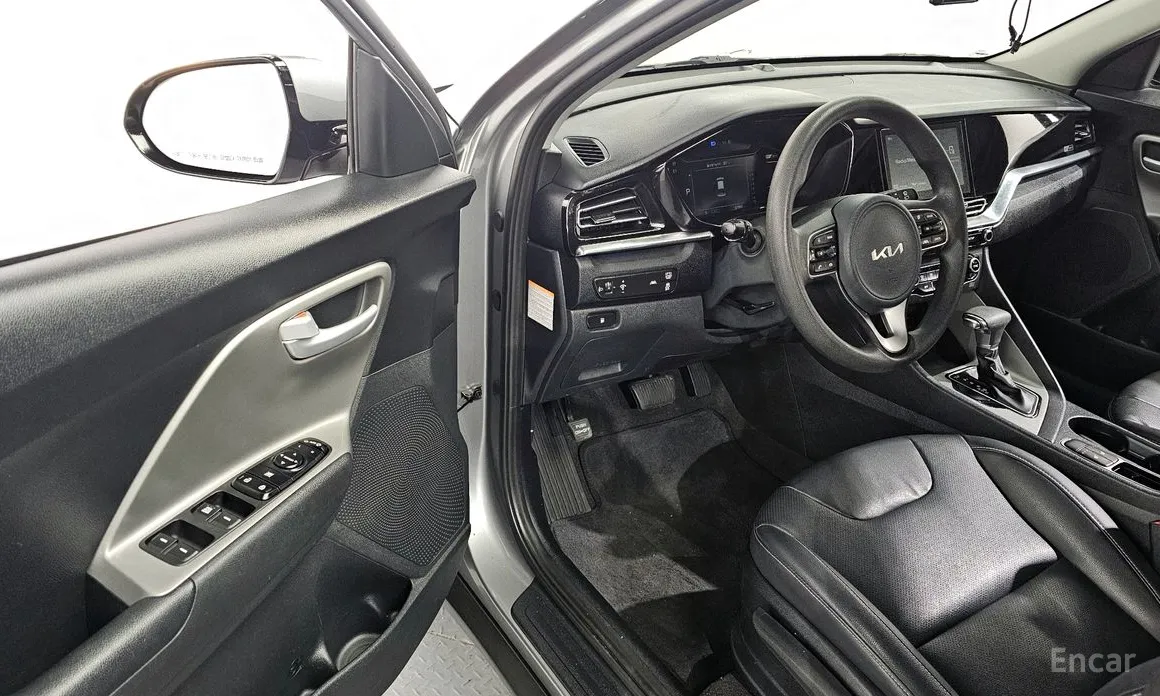 Фото 10 - Kia Niro