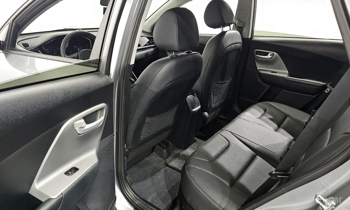 Фото 11 - Kia Niro