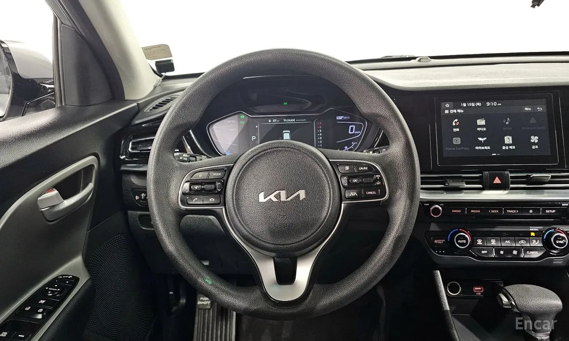 Фото 13 - Kia Niro