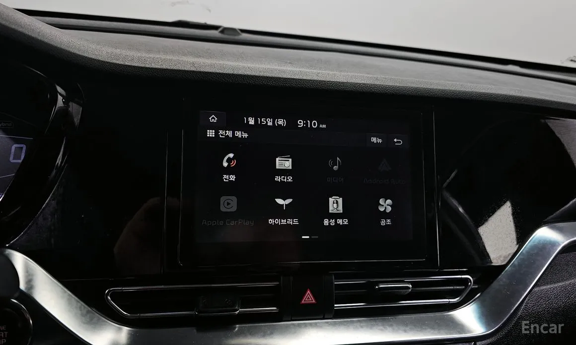 Фото 17 - Kia Niro