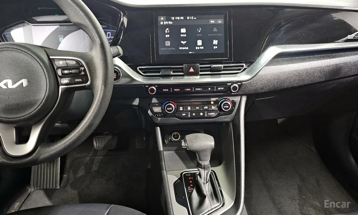 Фото 19 - Kia Niro