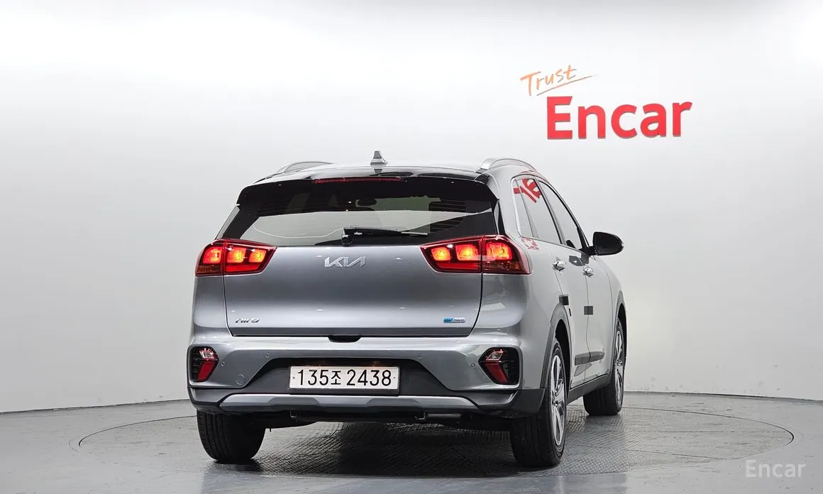 Фото 4 - Kia Niro