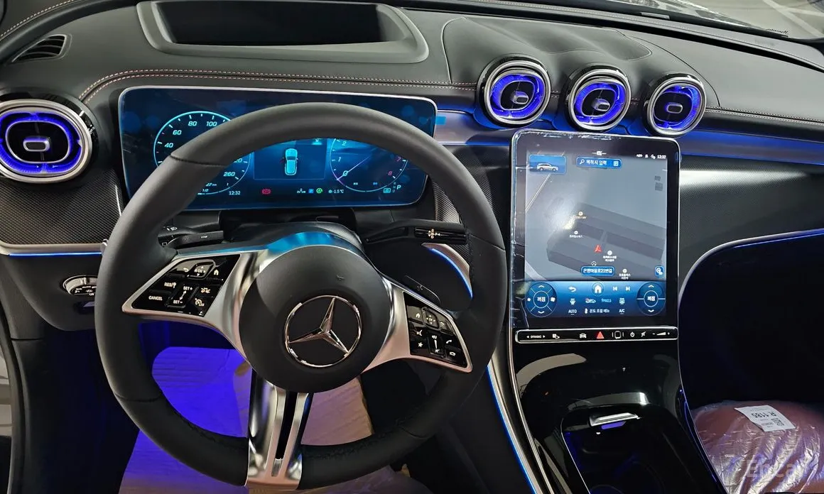 Фото 13 - Mercedes-Benz GLC-Class