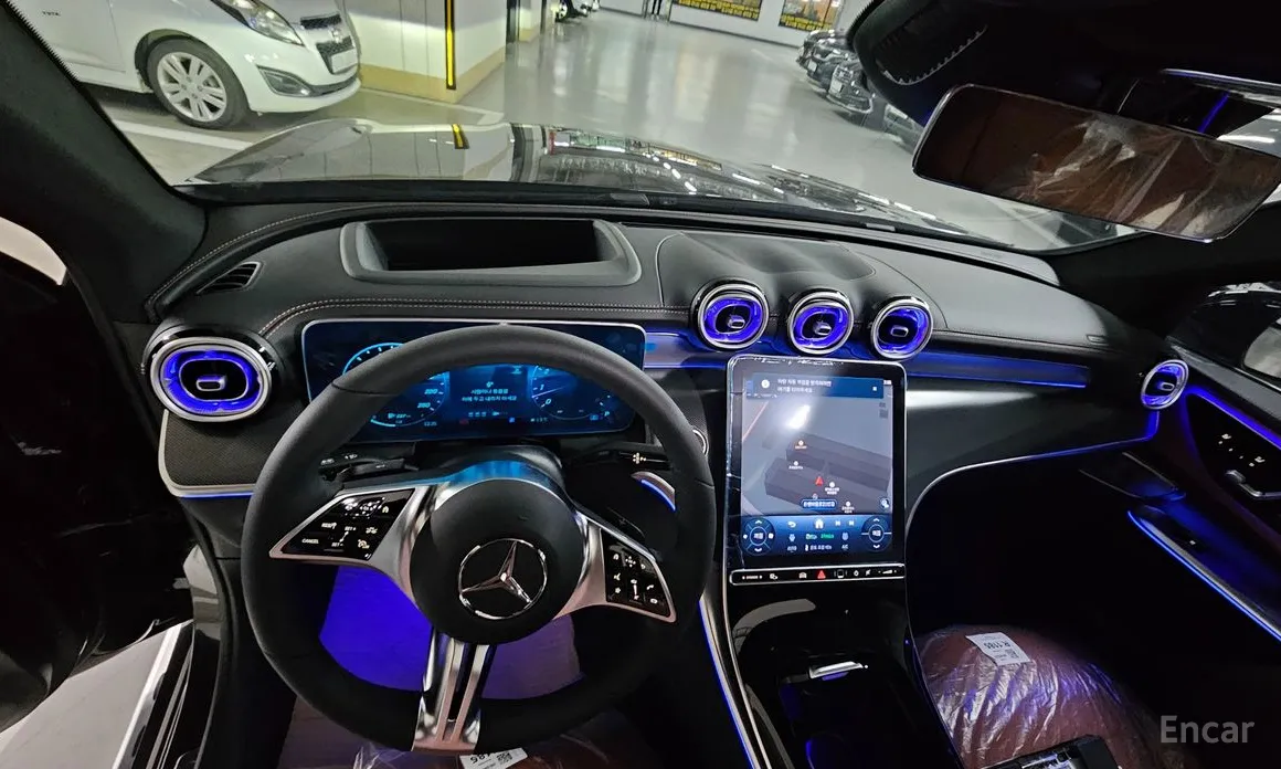 Фото 16 - Mercedes-Benz GLC-Class