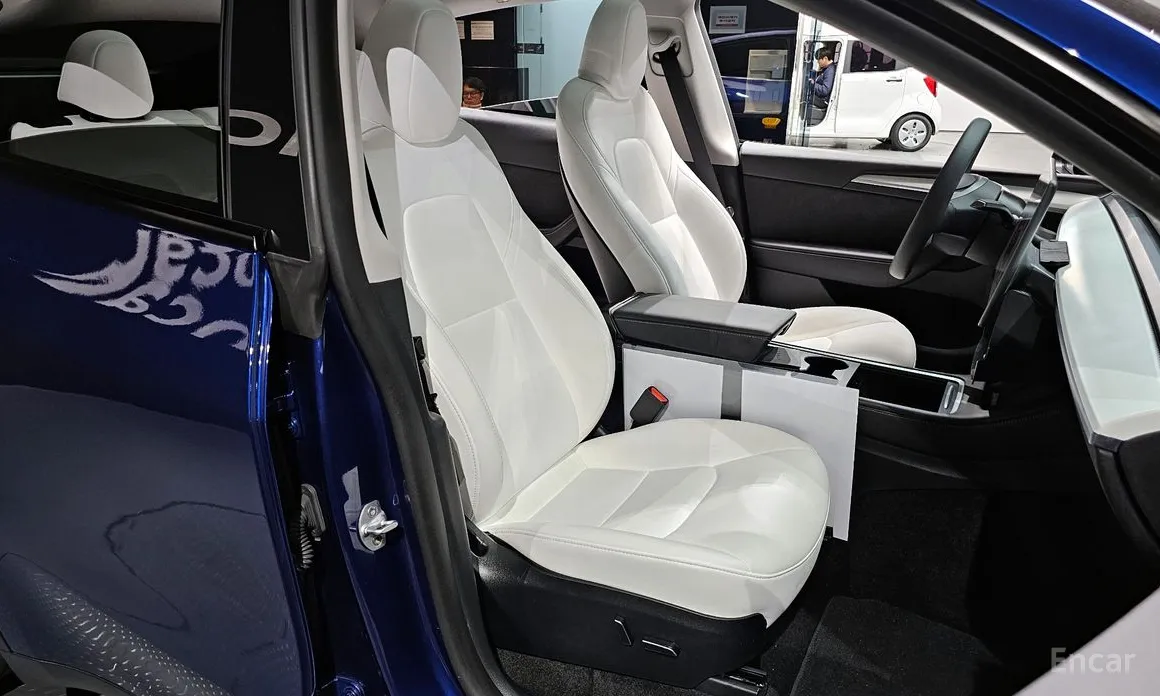 Фото 10 - Tesla Model Y