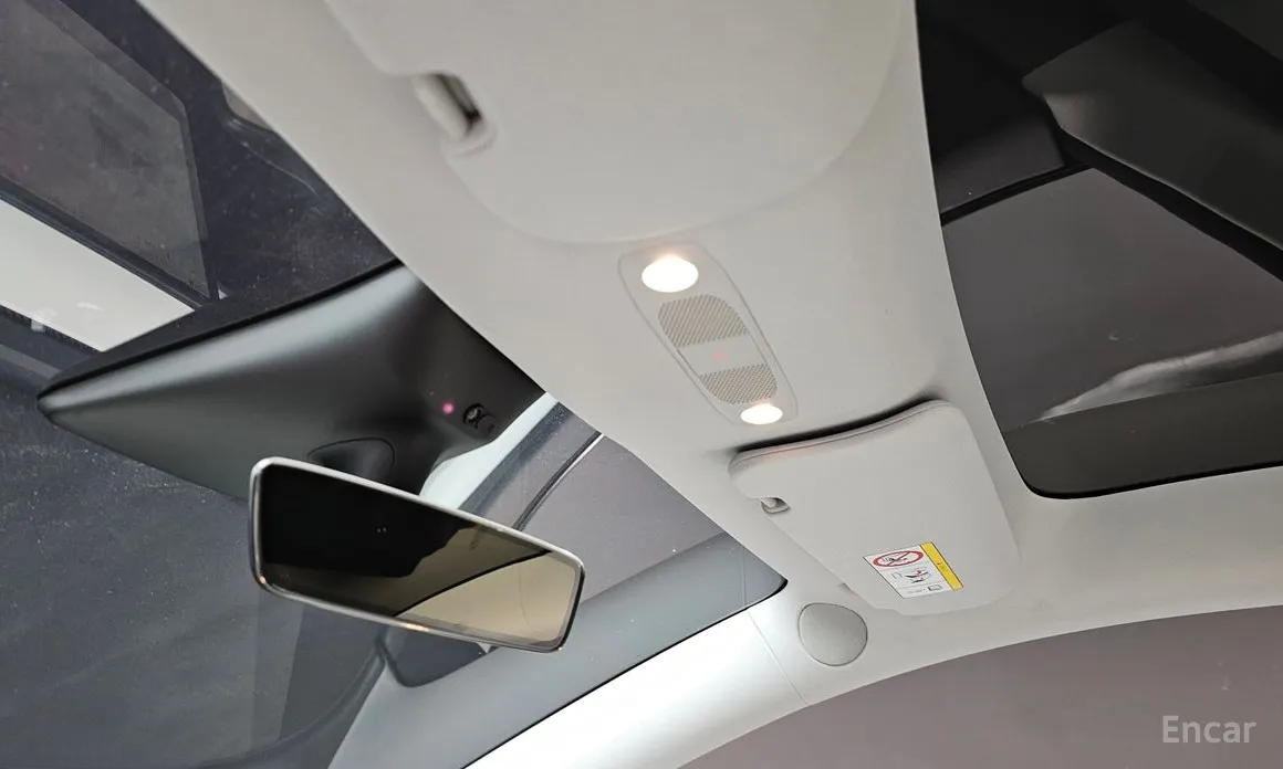 Фото 14 - Tesla Model Y