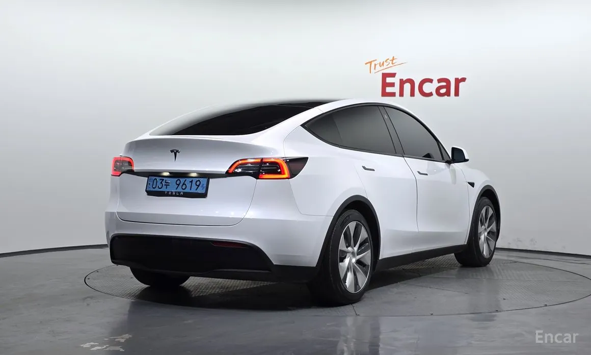 Фото 2 - Tesla Model Y