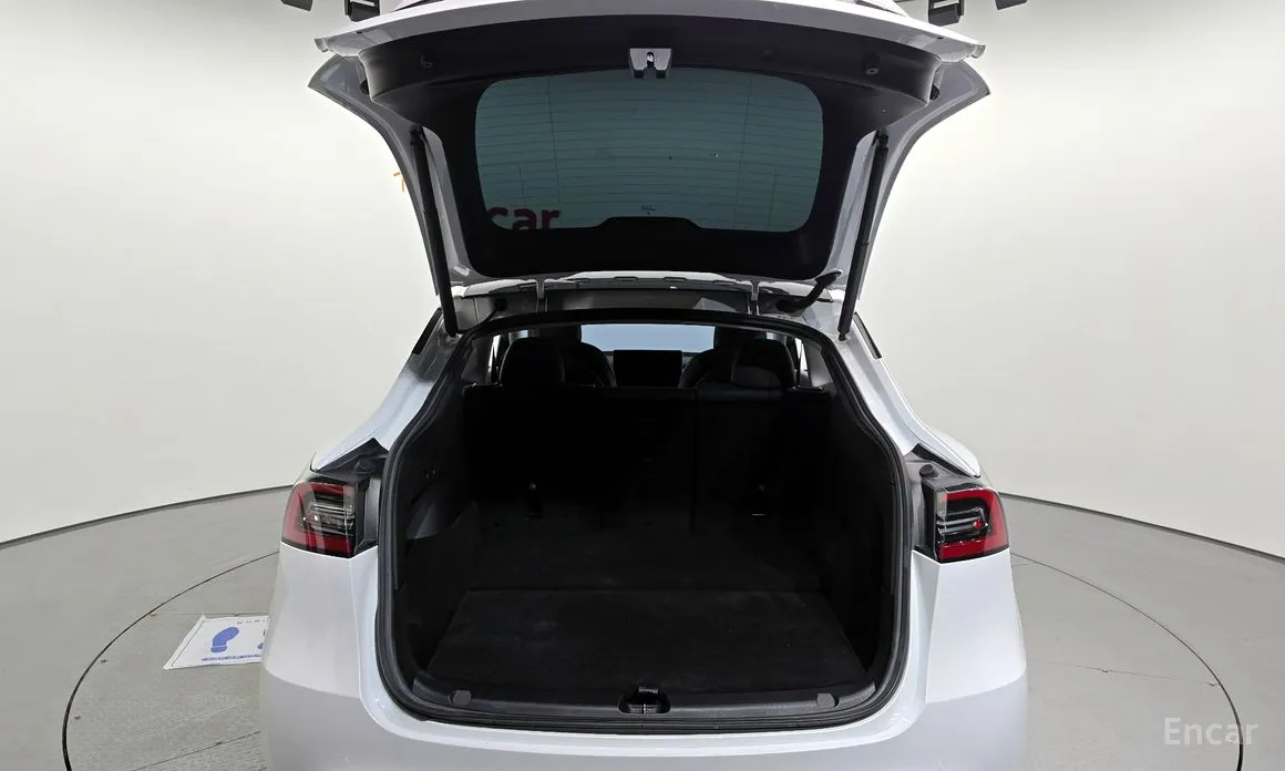 Фото 20 - Tesla Model Y