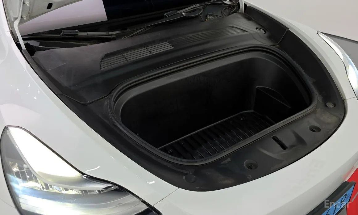 Фото 6 - Tesla Model Y