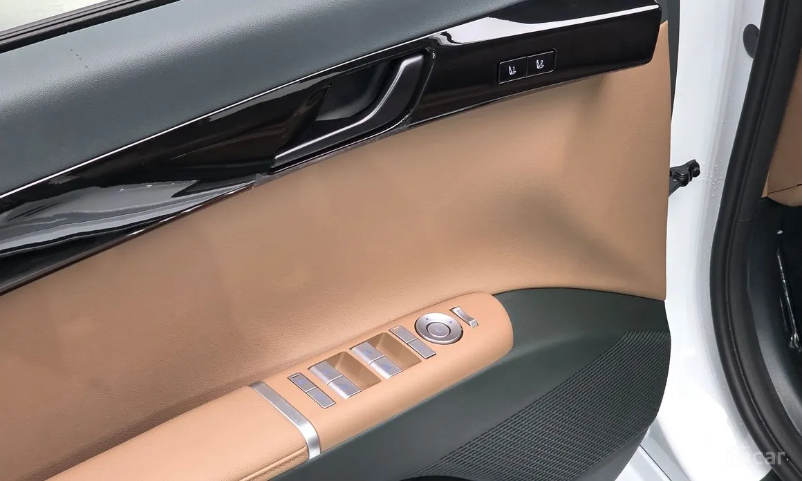 Фото 12 - Hyundai Grandeur