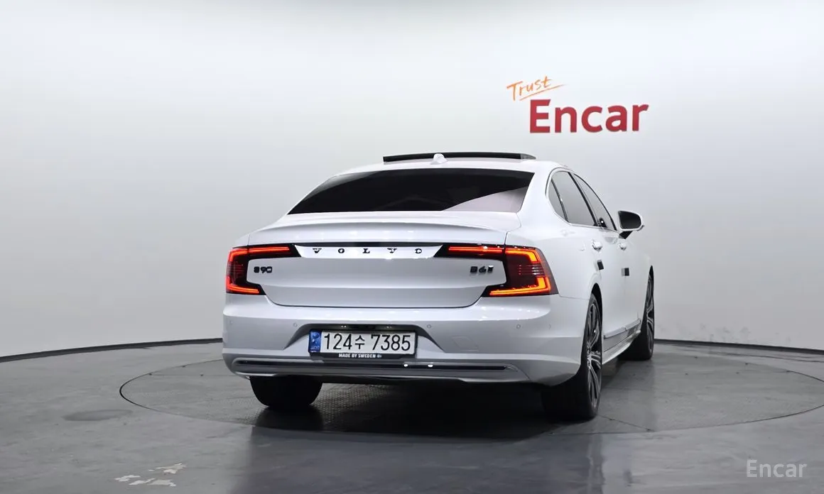 Фото 4 - Volvo S90