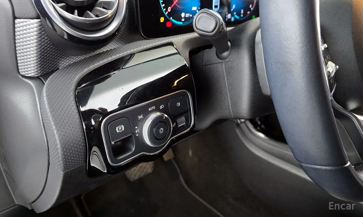 Фото 17 - Mercedes-Benz A-Class