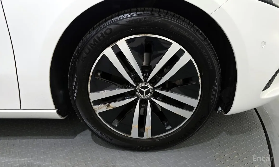 Фото 5 - Mercedes-Benz A-Class