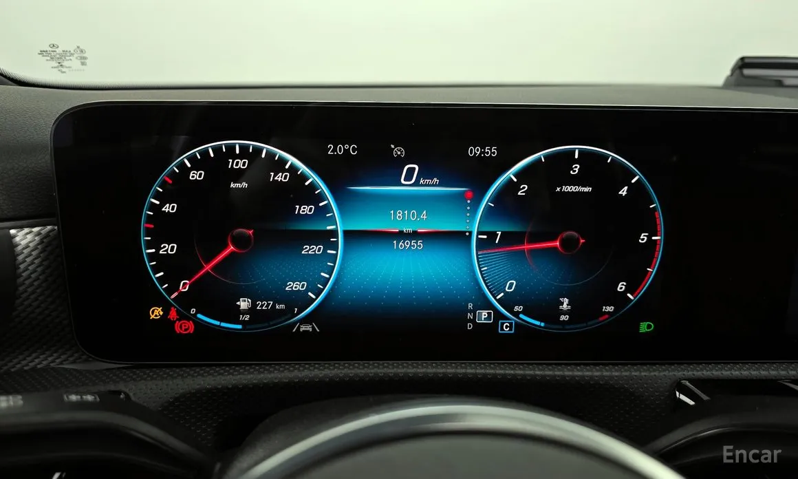 Фото 8 - Mercedes-Benz A-Class