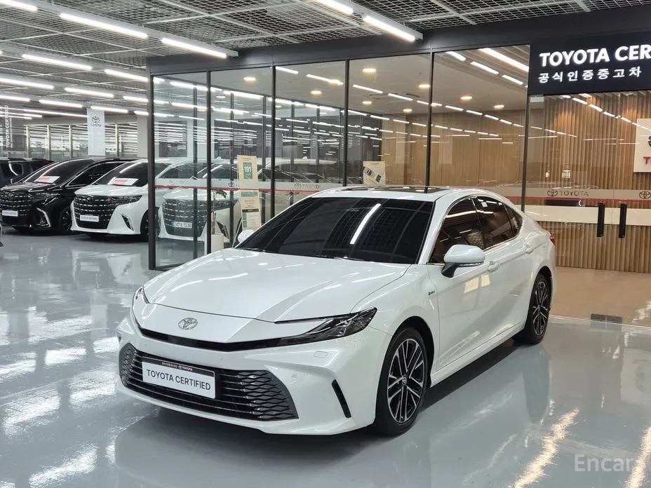 Фото 1 - Toyota Camry