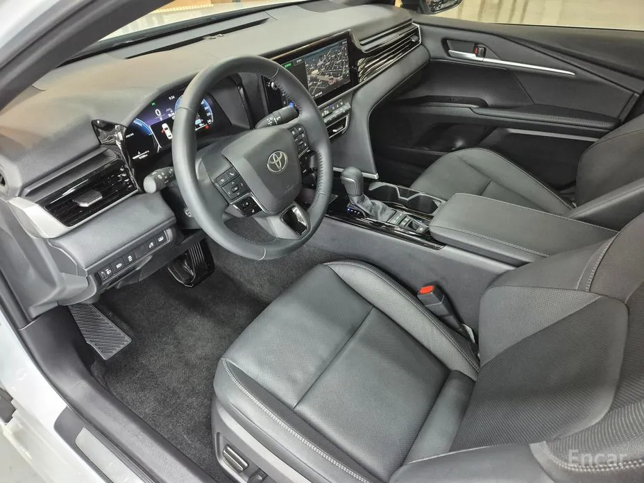 Фото 11 - Toyota Camry