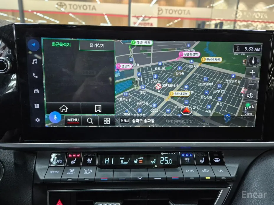 Фото 19 - Toyota Camry