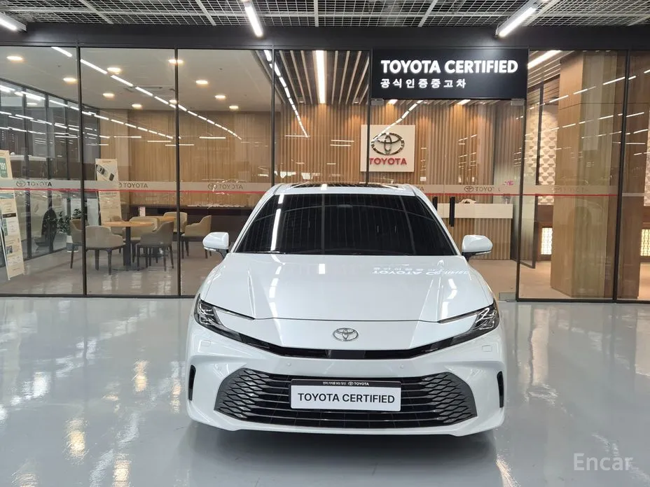 Фото 3 - Toyota Camry