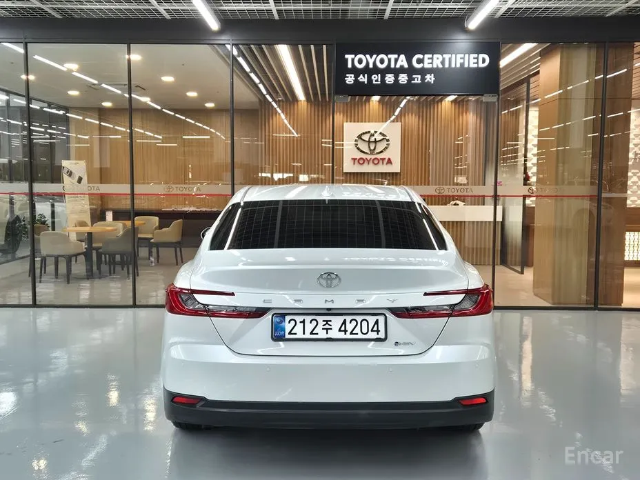 Фото 4 - Toyota Camry