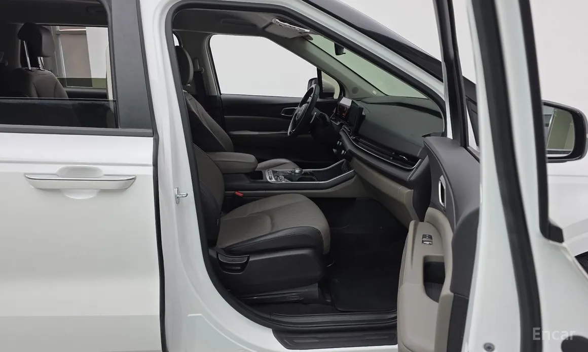 Фото 11 - Kia Carnival