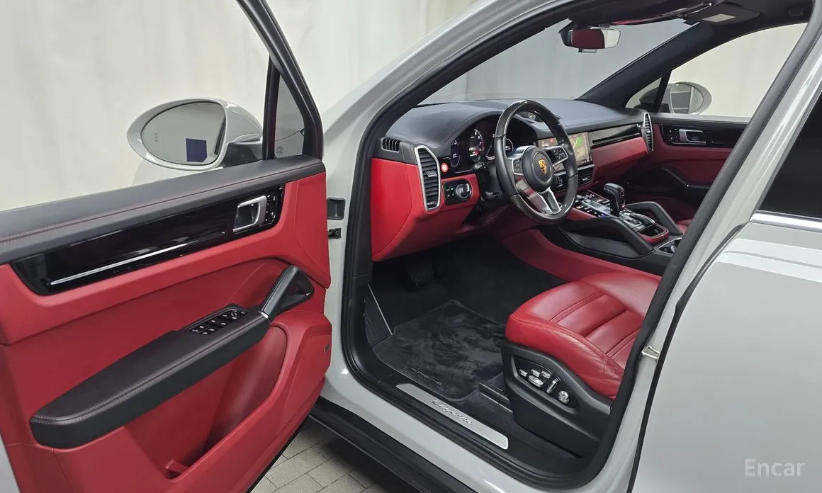 Фото 10 - Porsche Cayenne