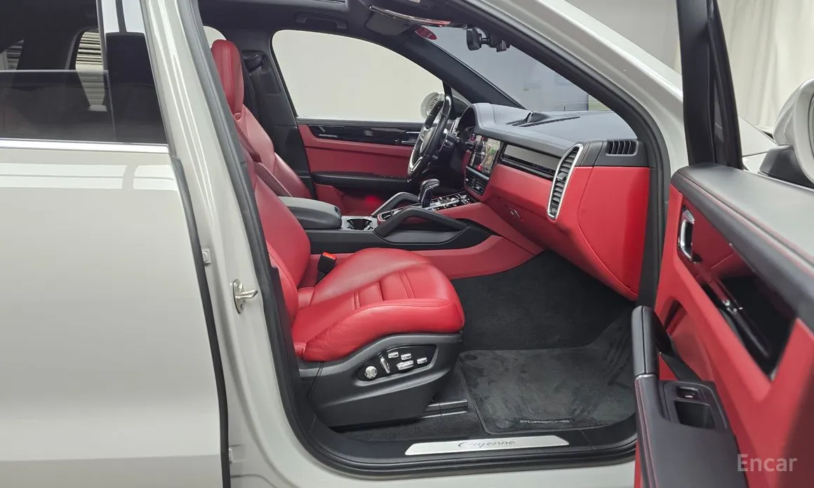 Фото 11 - Porsche Cayenne