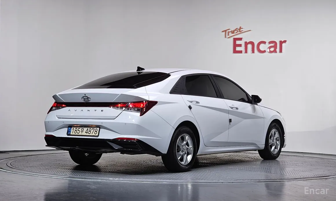 Фото 2 - Hyundai Avante