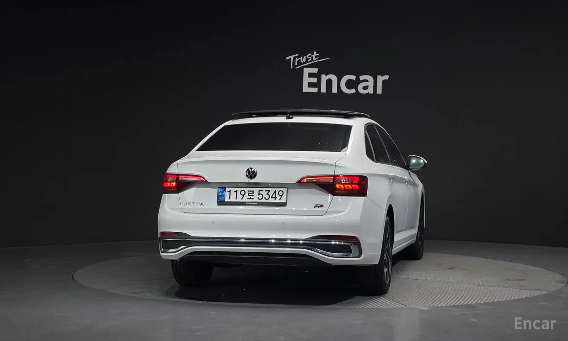 Фото 4 - Volkswagen Jetta