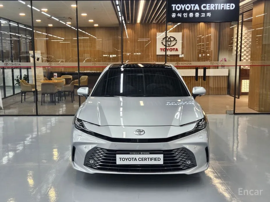 Фото 3 - Toyota Camry