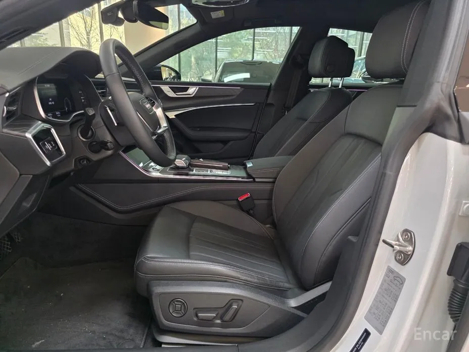 Фото 10 - Audi A7