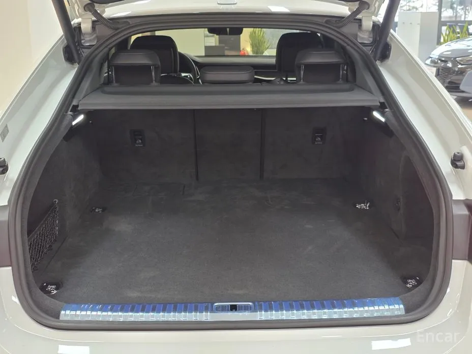 Фото 19 - Audi A7