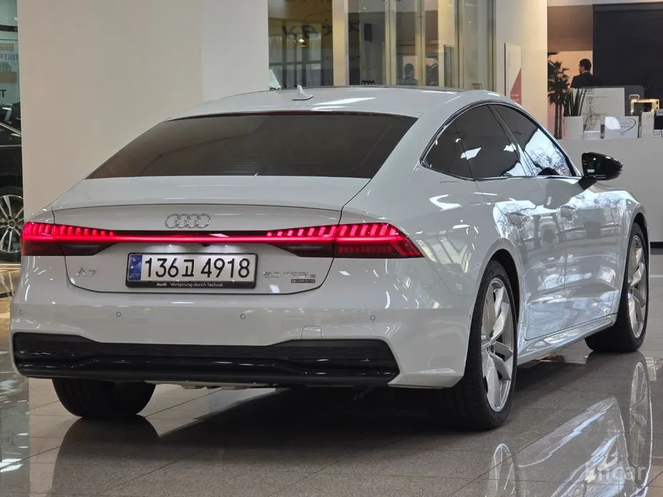 Фото 2 - Audi A7