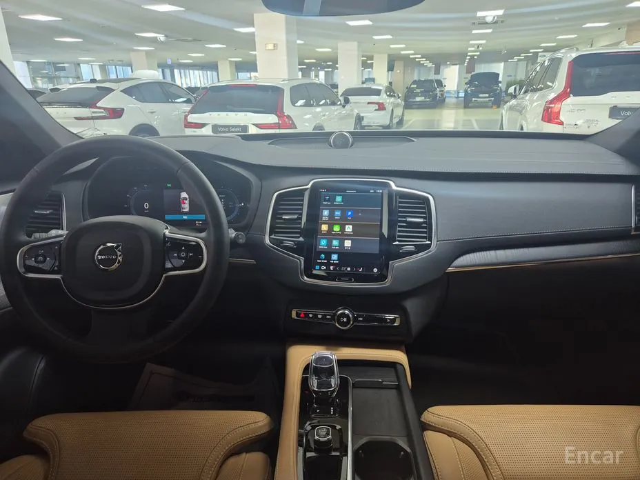 Фото 11 - Volvo XC90